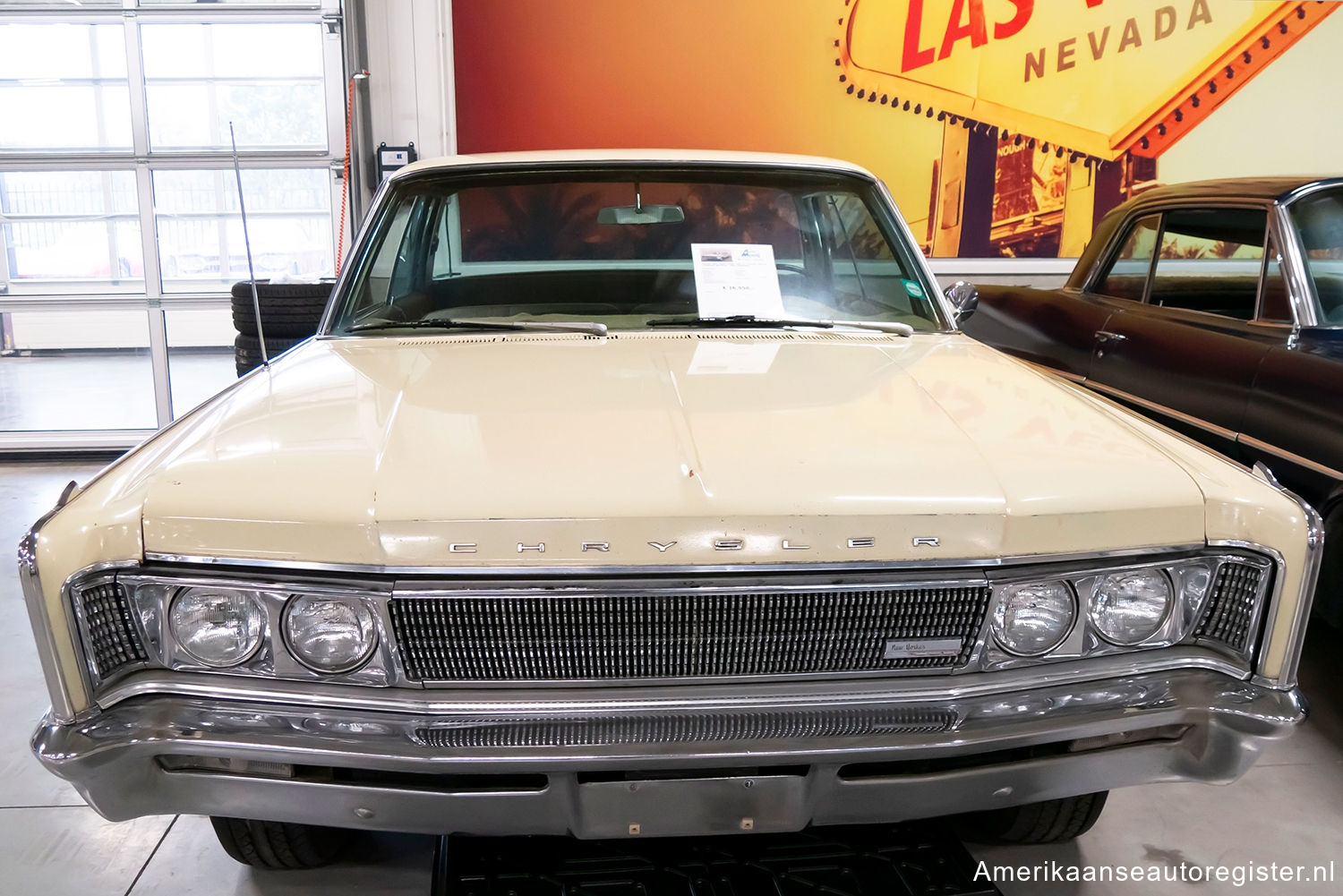 Chrysler New Yorker uit 1966